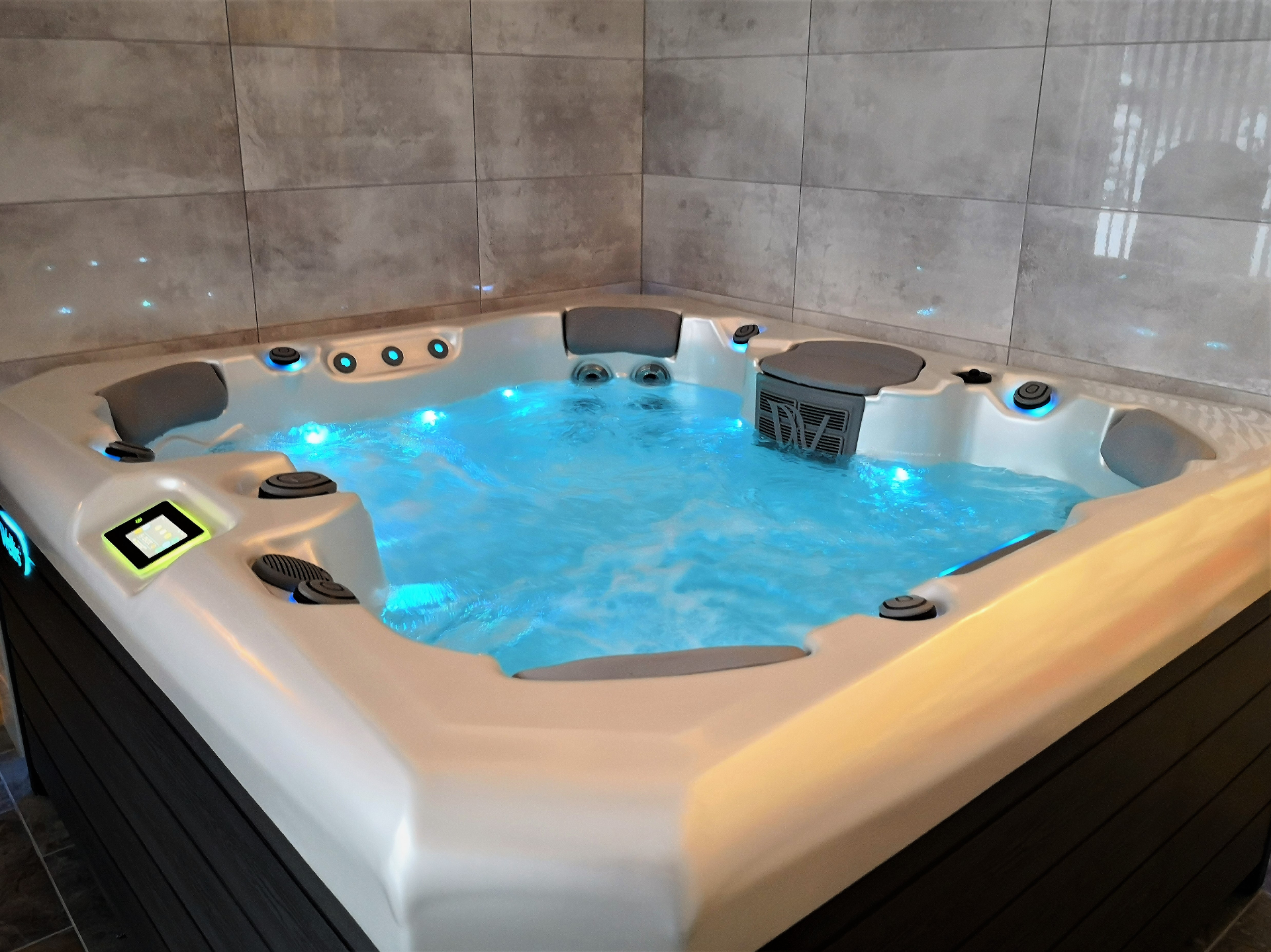 Jacuzzi